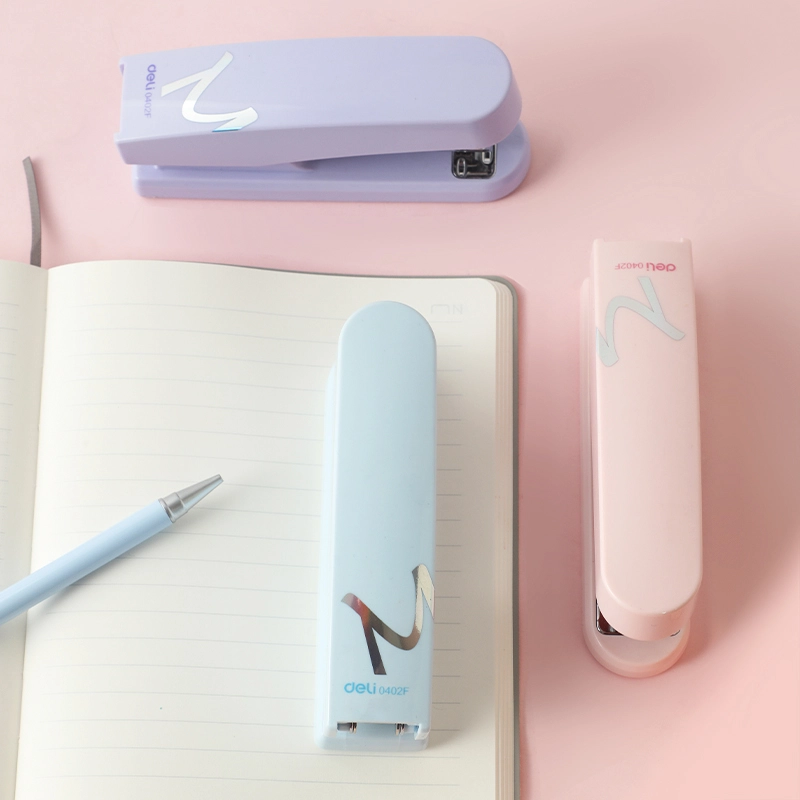 deli-e0402f-stapler1-6